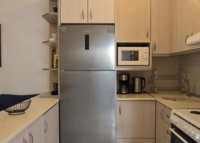 Avra Corner Chaniotis